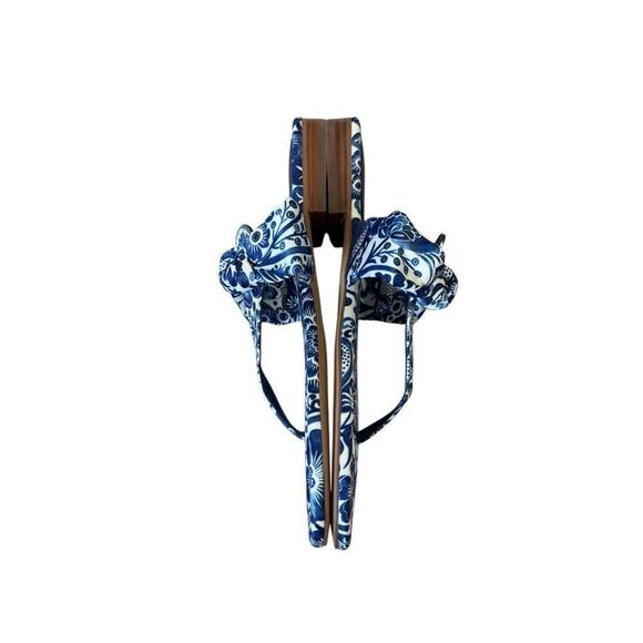 Chico’s Print Knotted Sandals size 9.5 White Blue floral - Picture 7 of 7